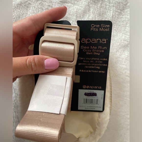 Apana Cozy White Sherpa Crossbody Bag NWT - Picture 4 of 7